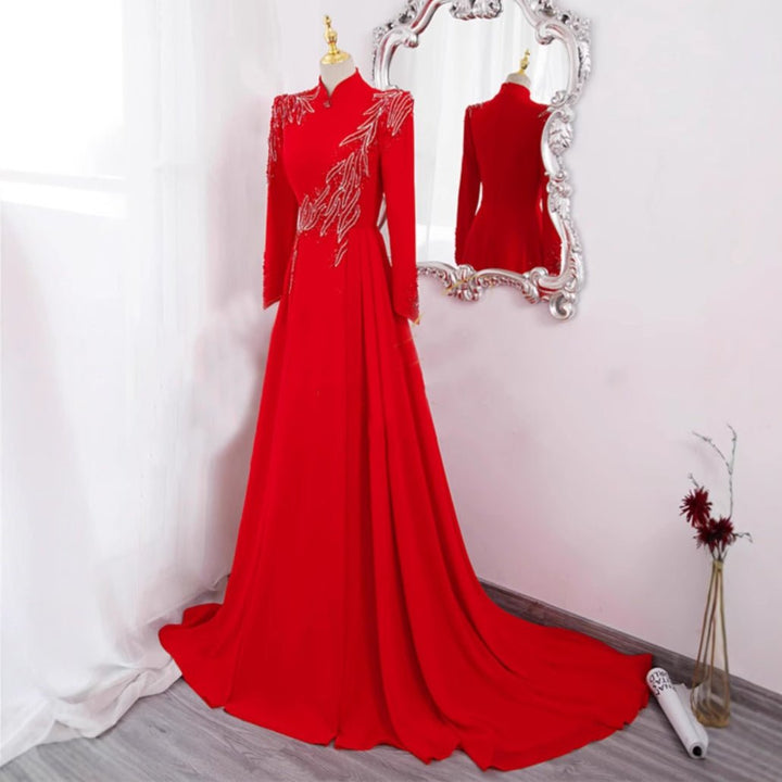 سيدة الأحمر - Rebecca Fashion